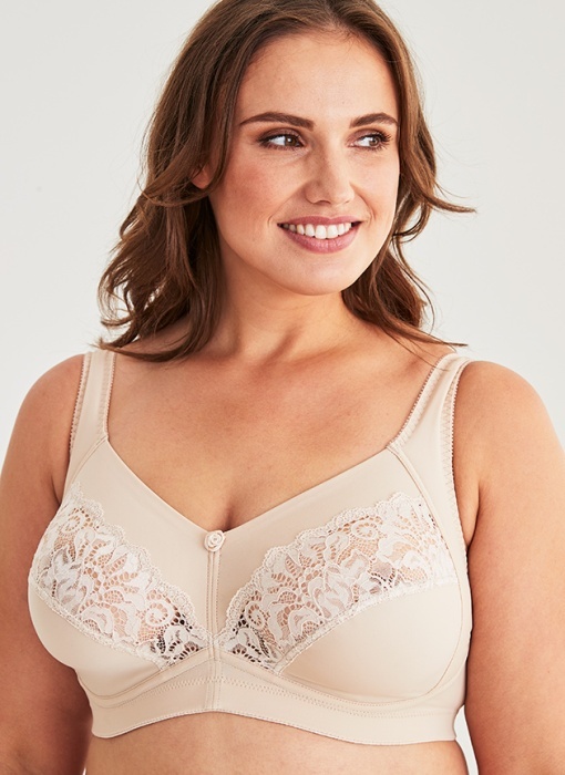 Bra with wide back