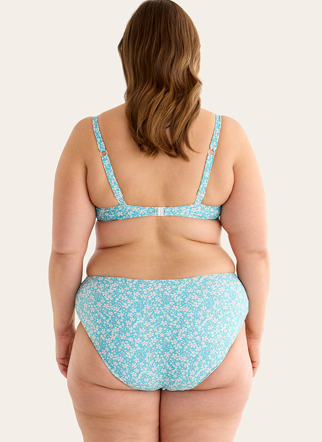 Plus size swimsuit on sale with wire bra